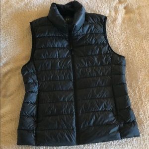 Uniqlo down vest